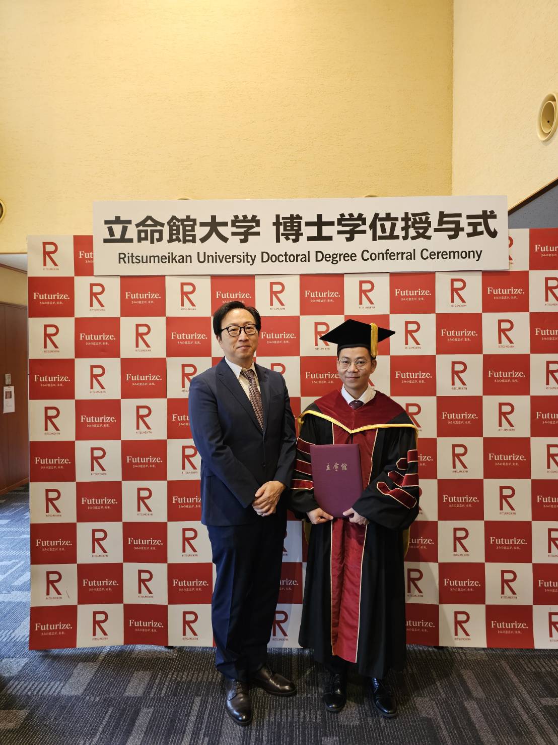 Thuanさんが博士学位取得