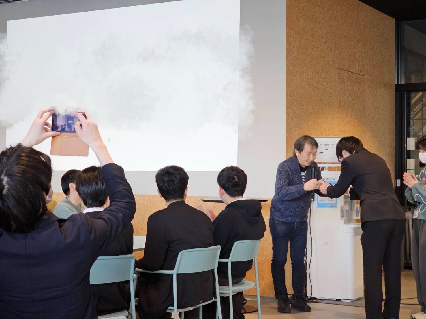 Research Presentations and Award Winner at the R-GIRO Symposium